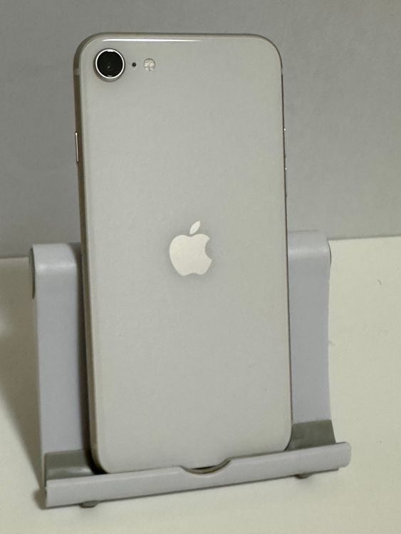 ���Хåƥ꡼85% SIM�ե꡼ iPhoneSE ��3���� 64GB �������饤��
