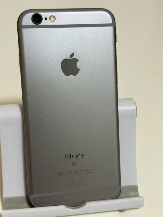 ���Хåƥ꡼86% SIM�ե꡼ iPhone6s 32GB ���졼