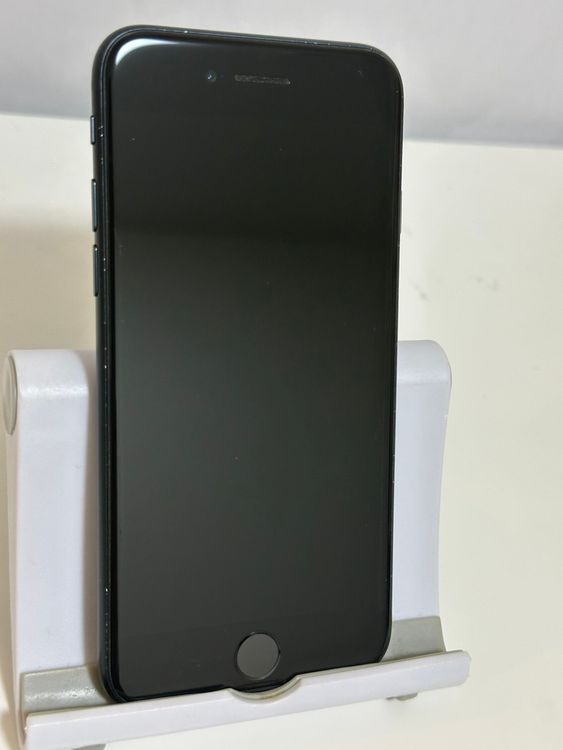 ���Хåƥ꡼83% SIM�ե꡼ iPhoneSE ��3���� 128GB �ۥ磻��