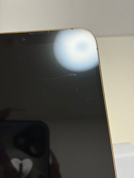 ���Хåƥ꡼81% SIM�ե꡼ iPhone13Pro 128GB �������