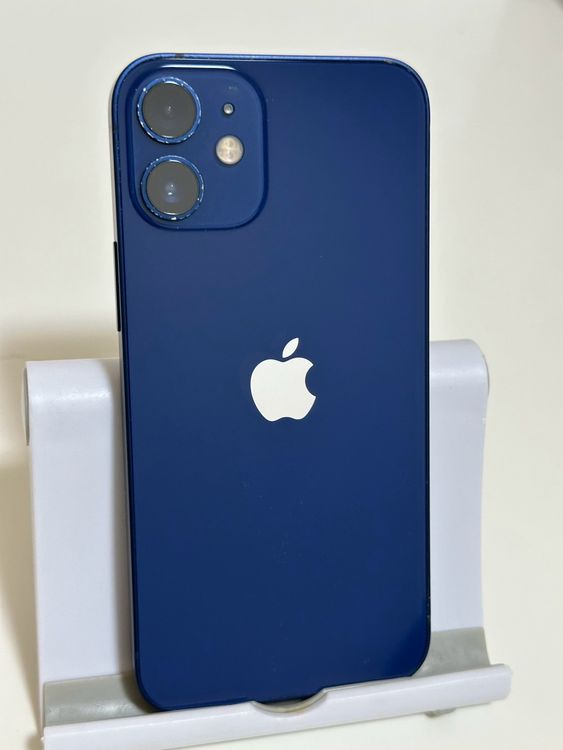 ���Хåƥ꡼83% SIM�ե꡼ iPhone12mini 64GB �֥롼