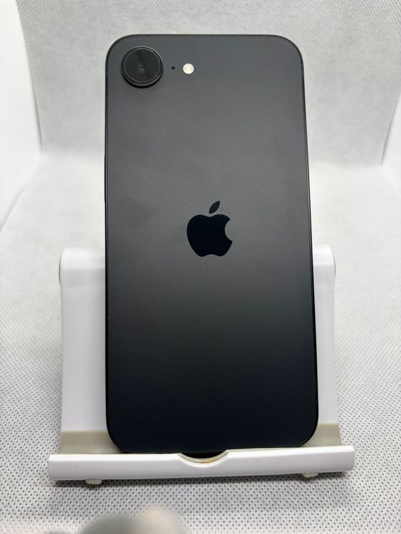 ���Хåƥ꡼100% ����ꥫ��SIM�ե꡼ iPhone16e 128GB �֥�å�