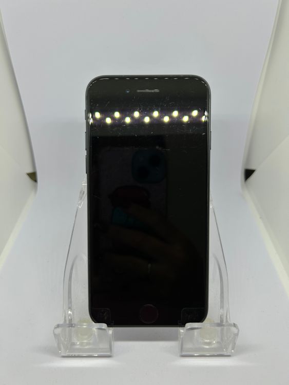 ��SIM�ե꡼ iPhoneSE��3����  128GB �ߥåɥʥ���