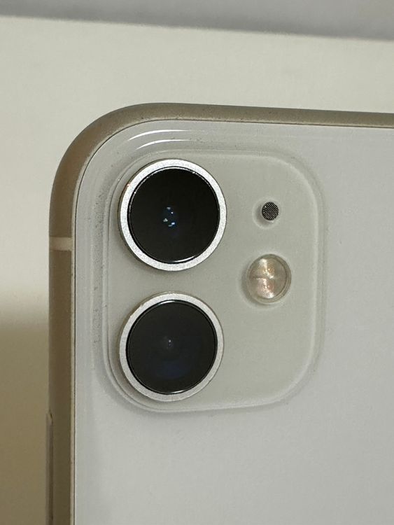 ��SIM�ե꡼ iPhone11 128GB �ۥ磻��