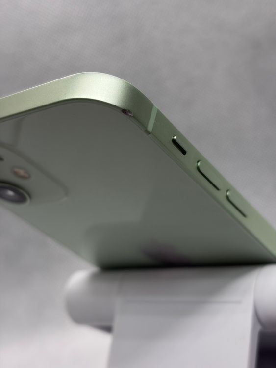 ���Хåƥ꡼85% SIM�ե꡼ iPhone12 128GB ���꡼��