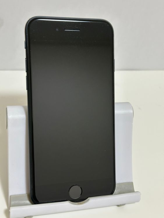 ��SIM�ե꡼ iPhoneSE ��3���� 64GB �ߥåɥʥ���