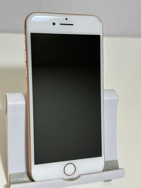 ��SIM�ե꡼ iPhone8 64GB �������