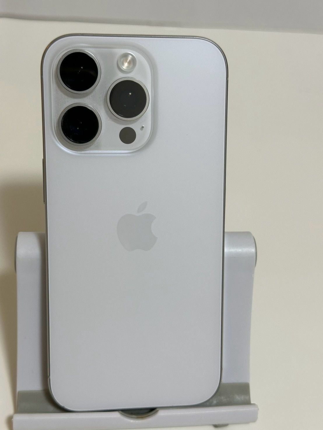 iPhone 16 128GB ホワイト バッテリー89% SIMフリー 美品 ムスビー｜○バッテリー89% SIMフリー iPhone16Pro 128GB ホワイト