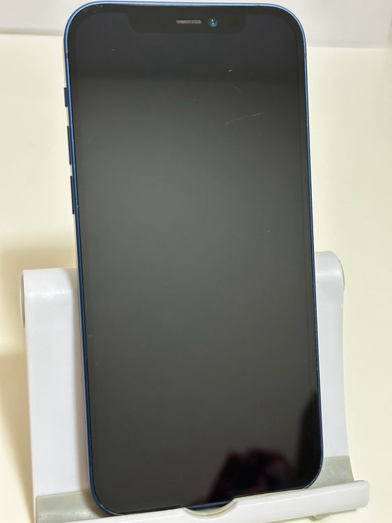 ���Хåƥ꡼96% SIM�ե꡼ iPhone12 128GB �֥롼