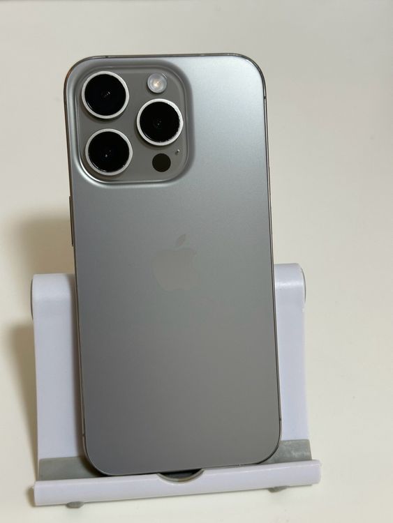 ���Хåƥ꡼84% SIM�ե꡼ iPhone15Pro 256GB �ʥ���������˥���