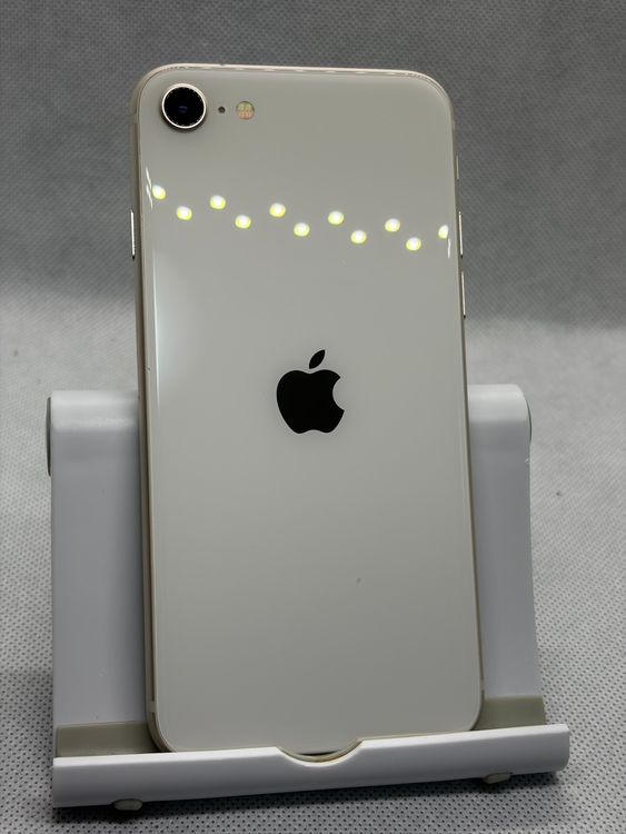 ��SIM�ե꡼ iPhoneSE ��3���� 64GB �������饤�� �Хåƥ꡼81%