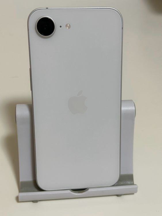 ���Хåƥ꡼100% ����Ʊ�� SIM�ե꡼ iPhone16e 128GB �ۥ磻��