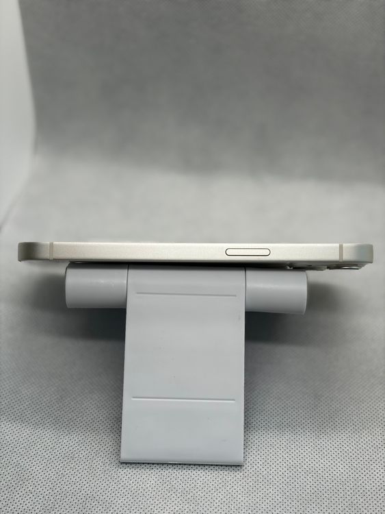 ���Хåƥ꡼83% SIM�ե꡼ iPhone13 128GB �������饤��