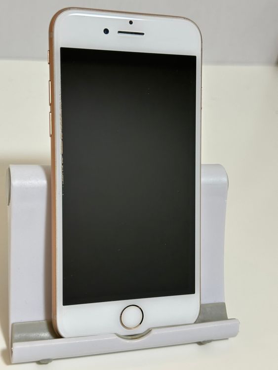 ��SIM�ե꡼ iPhone8 64GB �������