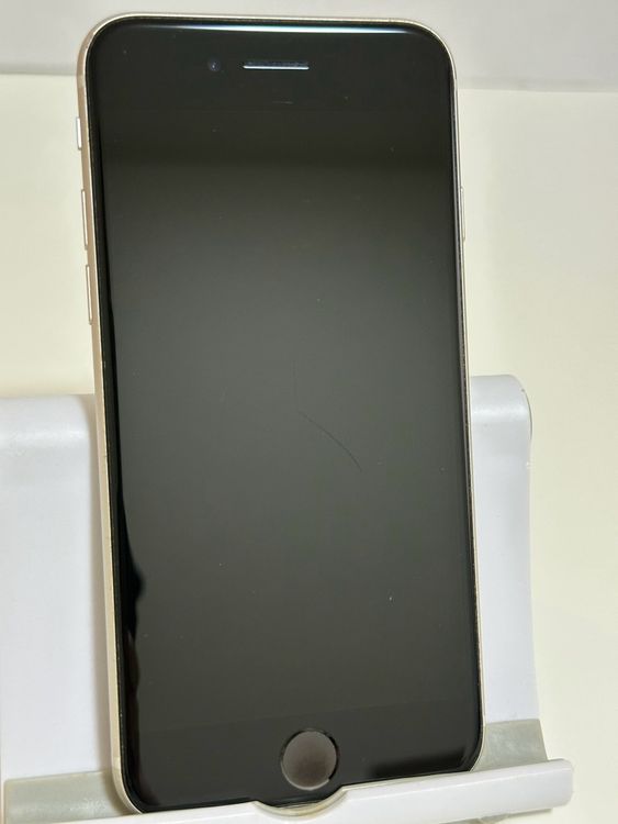 ��SIM�ե꡼ iPhoneSE ��3���� 64GB �������饤��