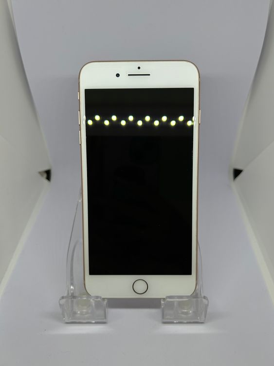 ��SIM�ե꡼ iPhone8Plus  64GB ������� �Хåƥ꡼84%