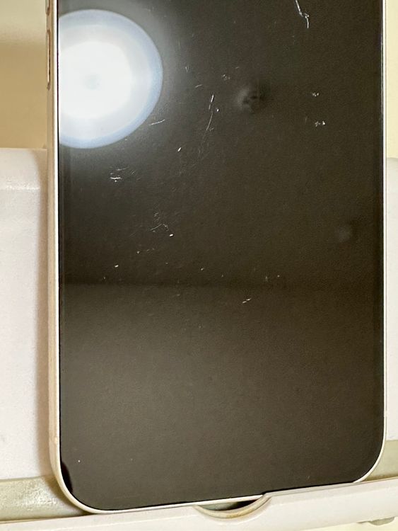 ���Хåƥ꡼88% SIM�ե꡼ iPhone14 128GB �������饤��