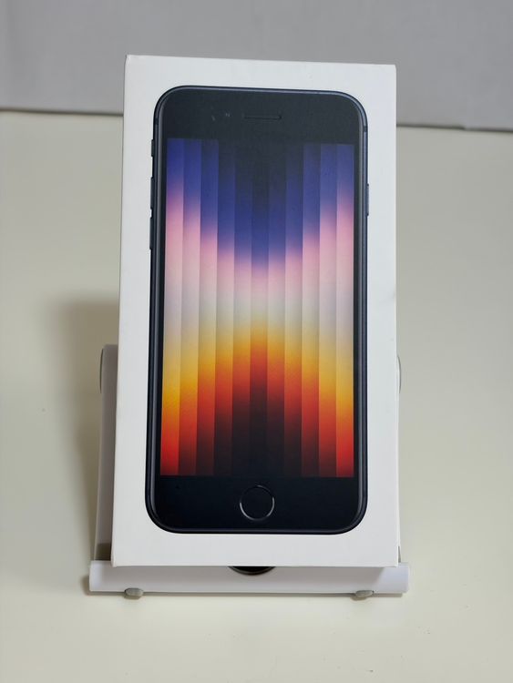 ������̤���� SIM�ե꡼ iPhoneSE ��3���� 128GB �ߥåɥʥ���