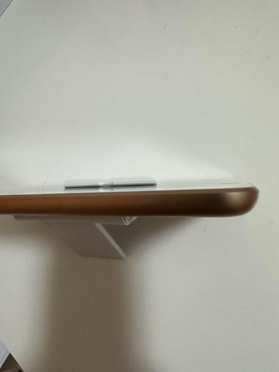 ���Хåƥ꡼83% iPad ��6���� 32GB �������