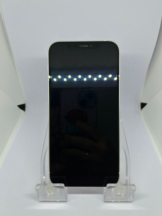 ��SIM�ե꡼ iPhone12  64GB �ۥ磻��