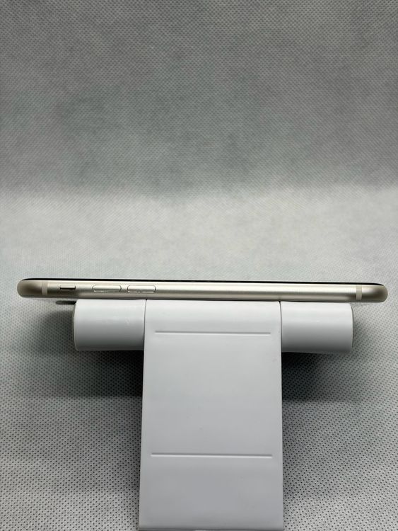 ������Ʊ�� SIM�ե꡼ iPhoneSE ��3���� 64GB �������饤��
