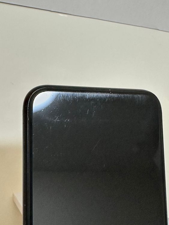 ��SIM�ե꡼ iPhoneSE ��2���� 64GB �֥�å�