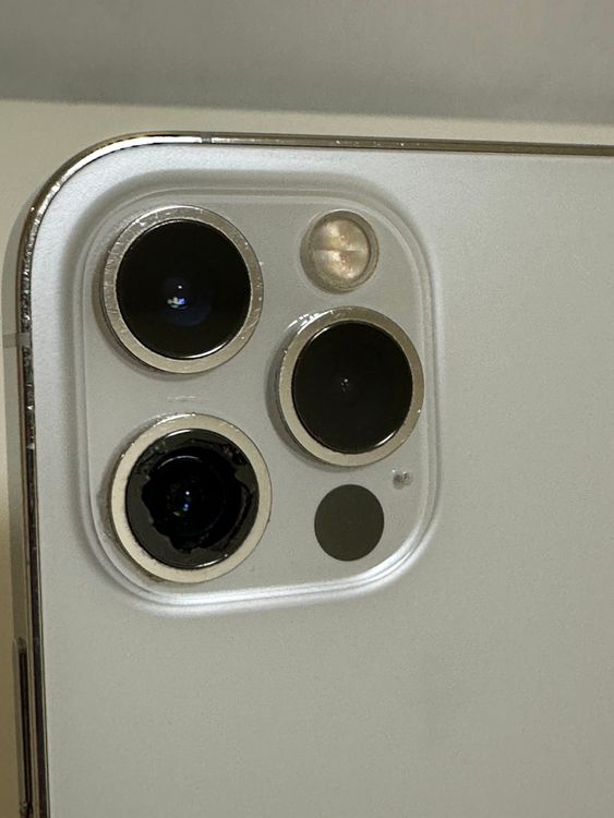 ���Хåƥ꡼80% SIM�ե꡼ iPhone12Pro 128GB ����С�