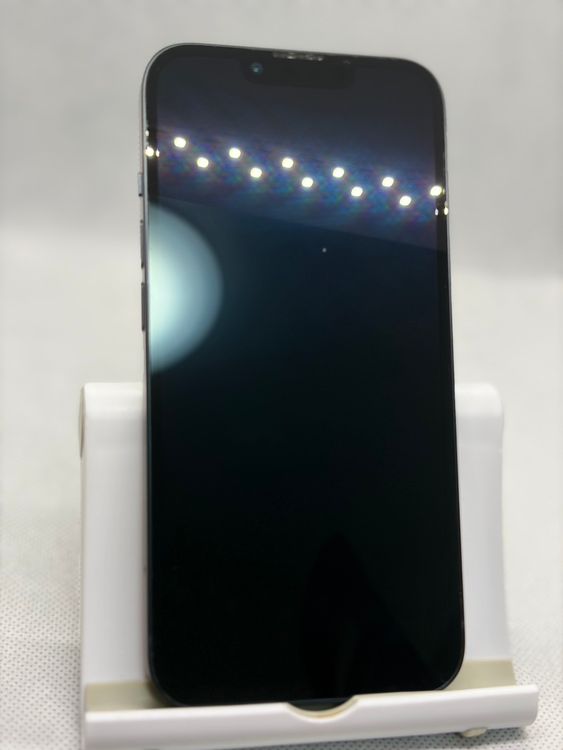 ���Хåƥ꡼86% SIM�ե꡼ iPhone13 256GB �ߥåɥʥ���