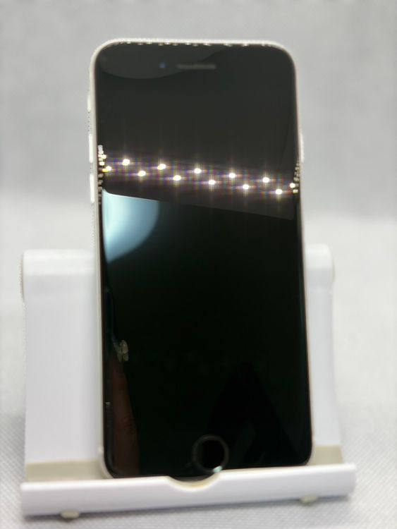 ��Ķ���� SIM�ե꡼ iPhoneSE ��2���� 64GB �ۥ磻�� �Хåƥ꡼80%