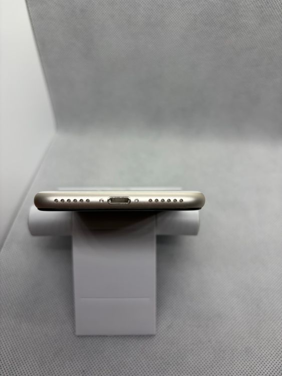 ���ϥԥͥ��ͥå� SIM�ե꡼ iPhoneSE ��3���� 64GB �������饤�� �Хåƥ꡼95%