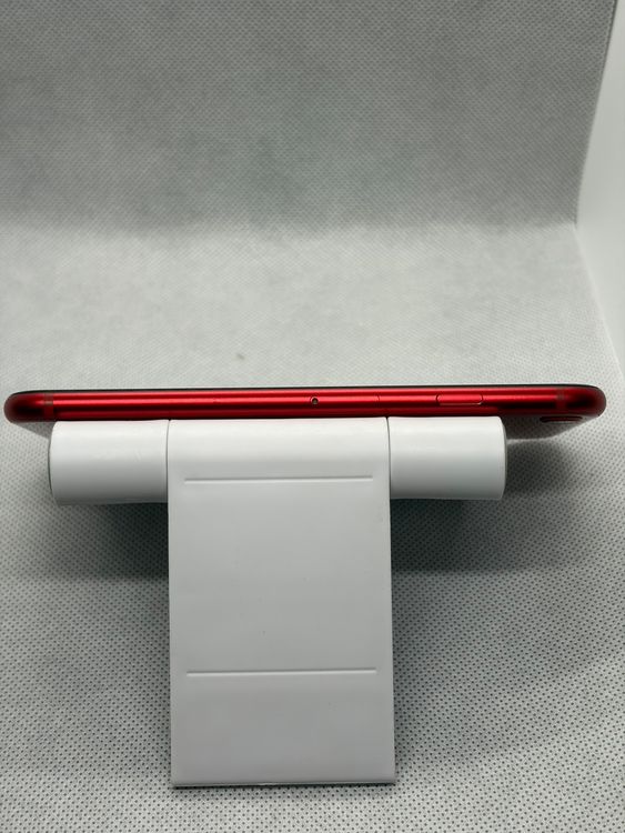 ������ SIM�ե꡼ iPhoneSE ��3���� 64GB ��å� �Хåƥ꡼82%