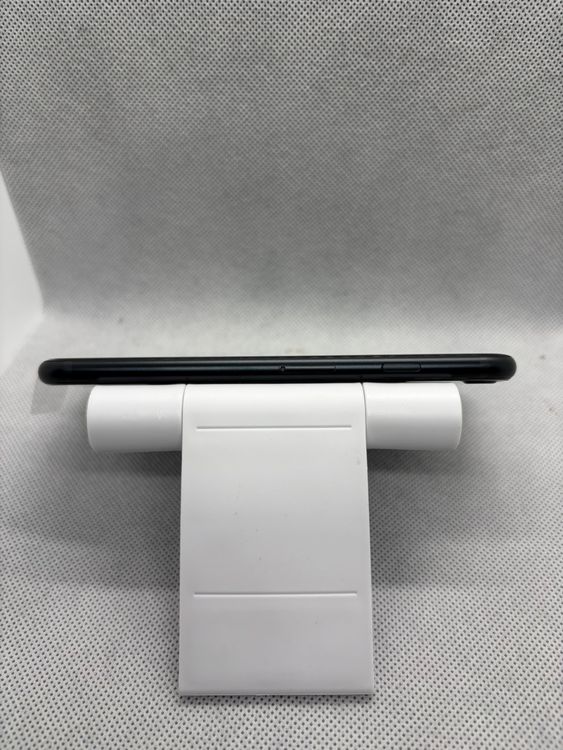 ������̤���� SIM�ե꡼ iPhoneSE ��3���� 64GB �ߥåɥʥ���