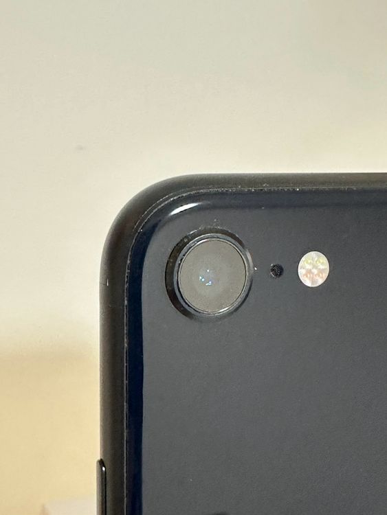 ���Хåƥ꡼81% SIM�ե꡼ iPhoneSE ��3���� 64GB �ߥåɥʥ���