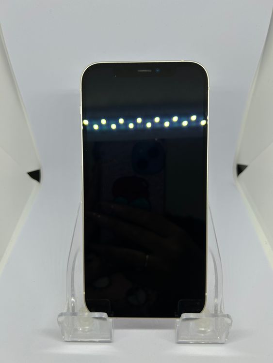��SIM�ե꡼ iPhone12  64GB �ۥ磻�� �Хåƥ꡼79%