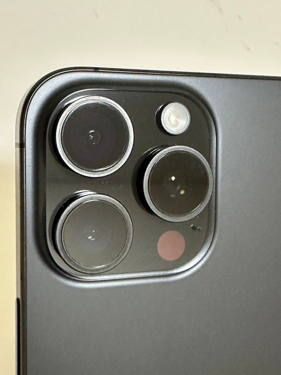 ���Хåƥ꡼100�� Ķ���� SIM�ե꡼ iPhone15ProMax 256GB �֥�å�