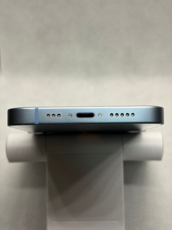 ��Ķ���� SIM�ե꡼ iPhone14 128GB �֥롼 �Хåƥ꡼81%