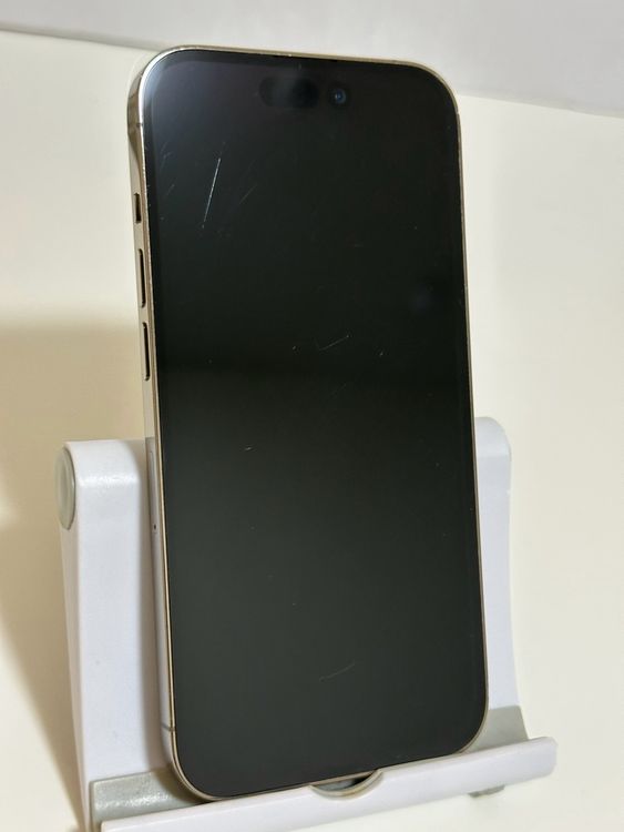 ���Хåƥ꡼82% SIM�ե꡼ iPhone14Pro 256GB �������