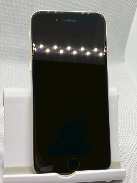 ��SIM�ե꡼ iPhoneSE ��3���� 256GB �������饤�� �Хåƥ꡼81%