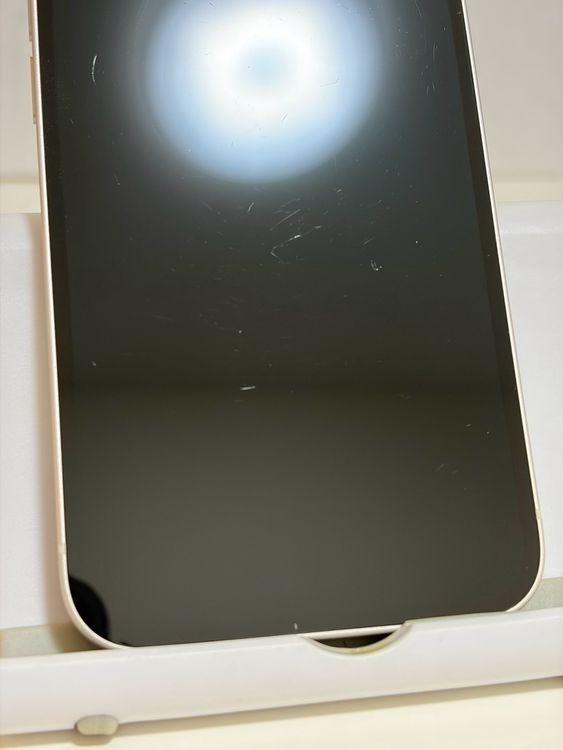���Хåƥ꡼82% SIM�ե꡼ iPhone14 128GB �������饤��
