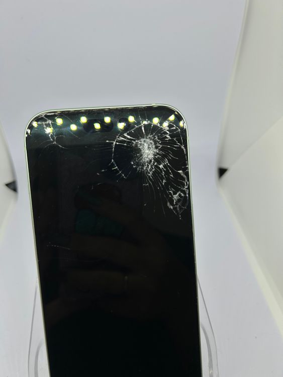 ��SIM�ե꡼ iPhone15  128GB ���꡼�� �Хåƥ꡼83%