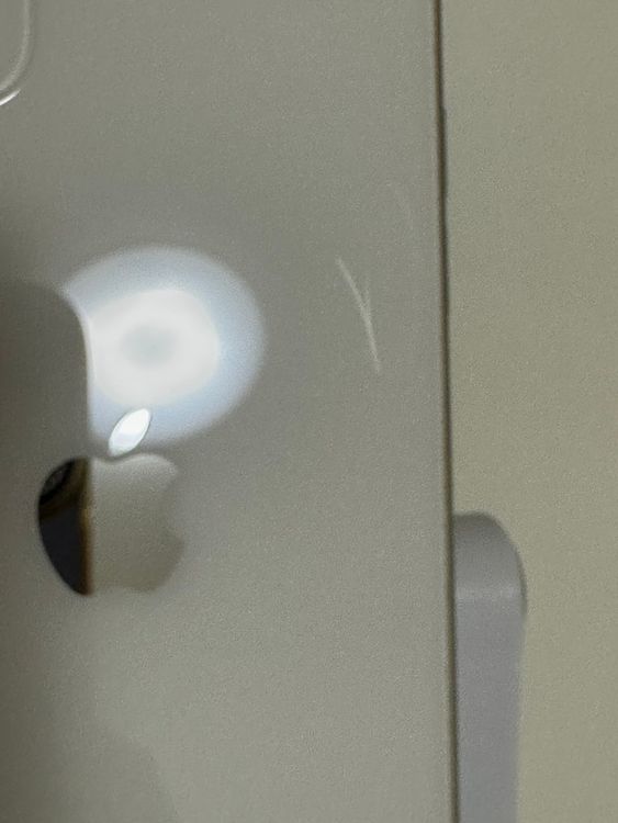 ���Хåƥ꡼85% SIM�ե꡼ iPhone11 64GB �ۥ磻��