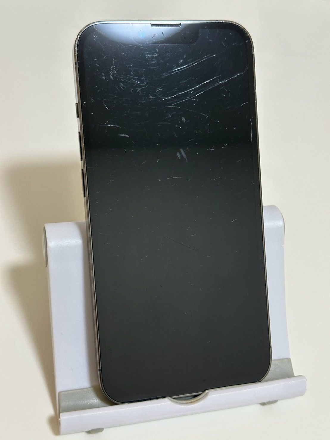 ムスビー｜○バッテリー82% SIMフリー iPhone13Pro 256GB グラファイト