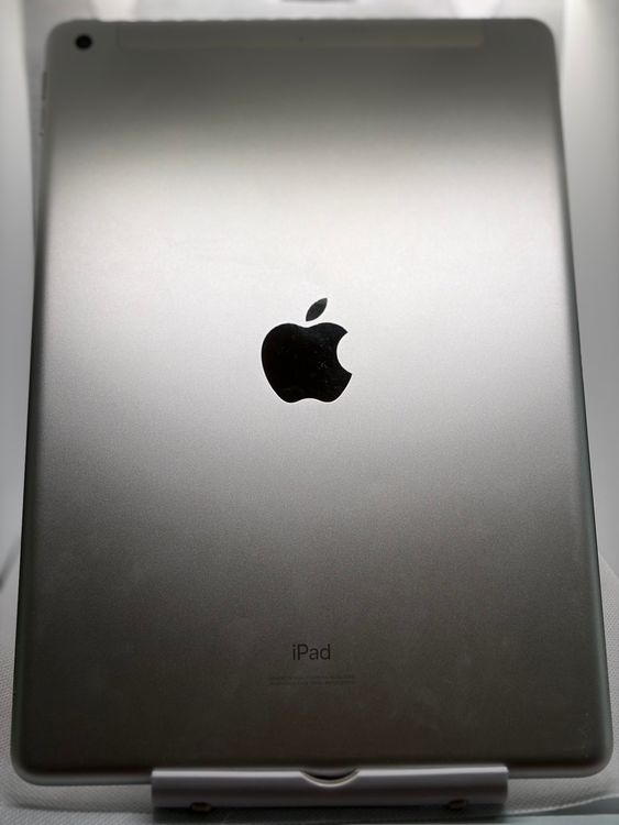 ��SIM�ե꡼ iPad ��8���� 32GB ����С�