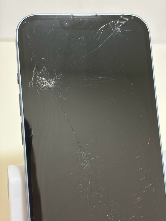 ���Хåƥ꡼82% SIM�ե꡼ iPhone14 256GB �֥롼