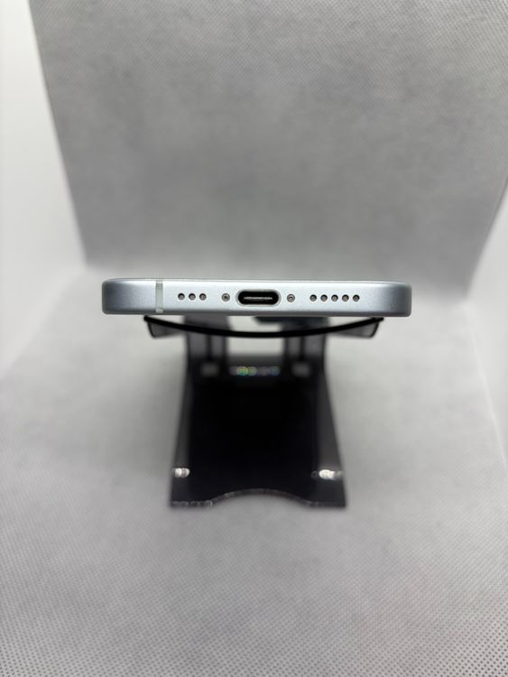 ���ϥԥͥ��ͥå� SIM�ե꡼ iPhone15 128GB �֥롼 �Хåƥ꡼84%