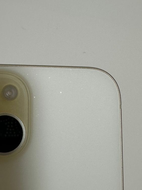���Хåƥ꡼85% SIM�ե꡼ iPhone15 128GB ��������