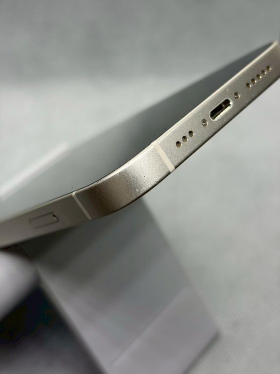 ���Хåƥ꡼83% SIM�ե꡼ iPhone14 128GB �������饤��