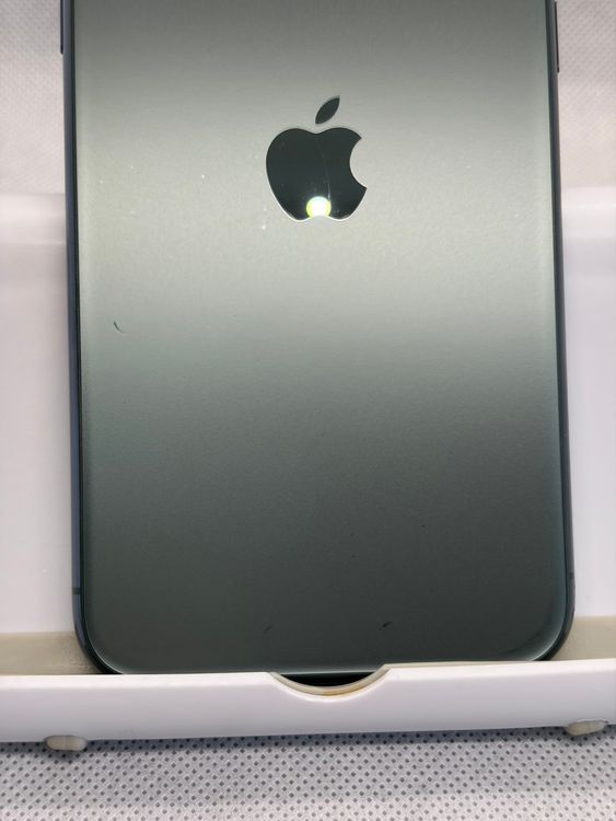 ���Хåƥ꡼81% SIM�ե꡼ iPhone11Pro 256GB ���꡼��