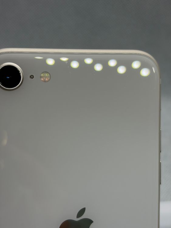 ���Хåƥ꡼86% Ķ���� SIM�ե꡼ iPhoneSE ��3���� 128GB �������饤��