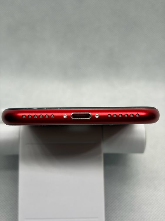 ������Ʊ�� SIM�ե꡼ iPhoneSE ��3���� 64GB ��å�